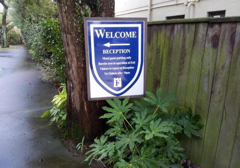 Fitzherbert Castle Motel