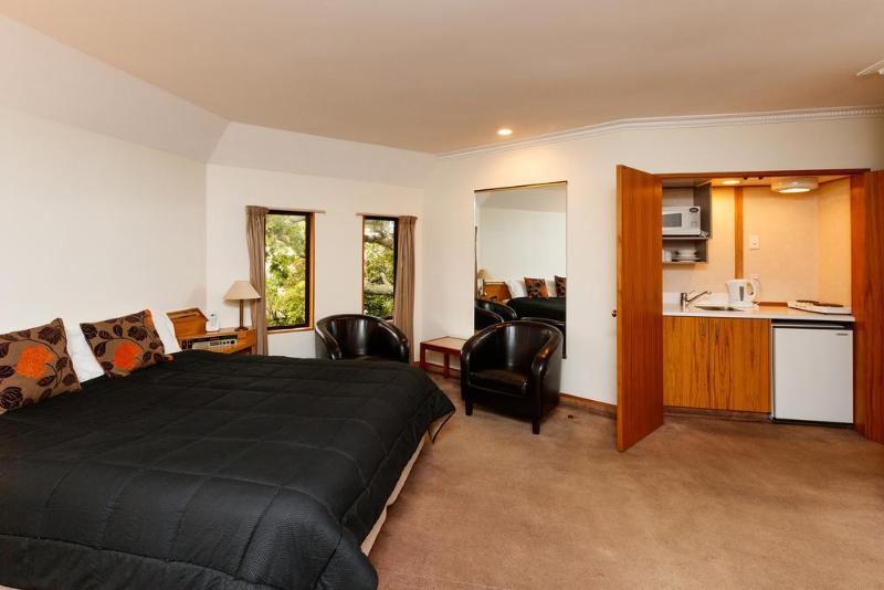 Fitzherbert Castle Motel