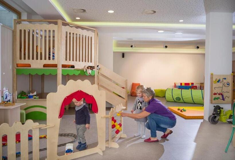 בית מלון כפרי Alpin Family Resort Seetal