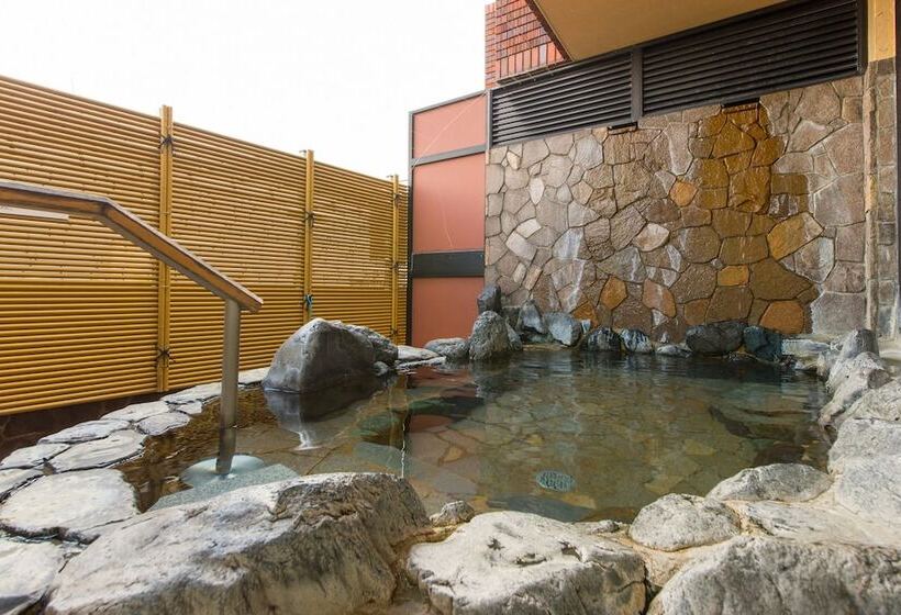 Apa Hotel Komatsu Grand