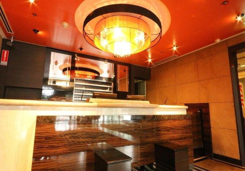 Apa Hotel Takaoka Marunouchi