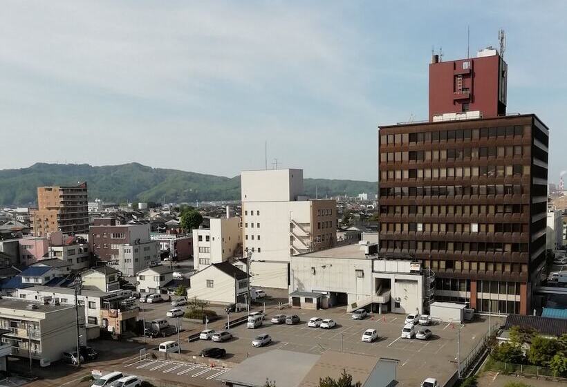 Apa Hotel Takaoka Marunouchi