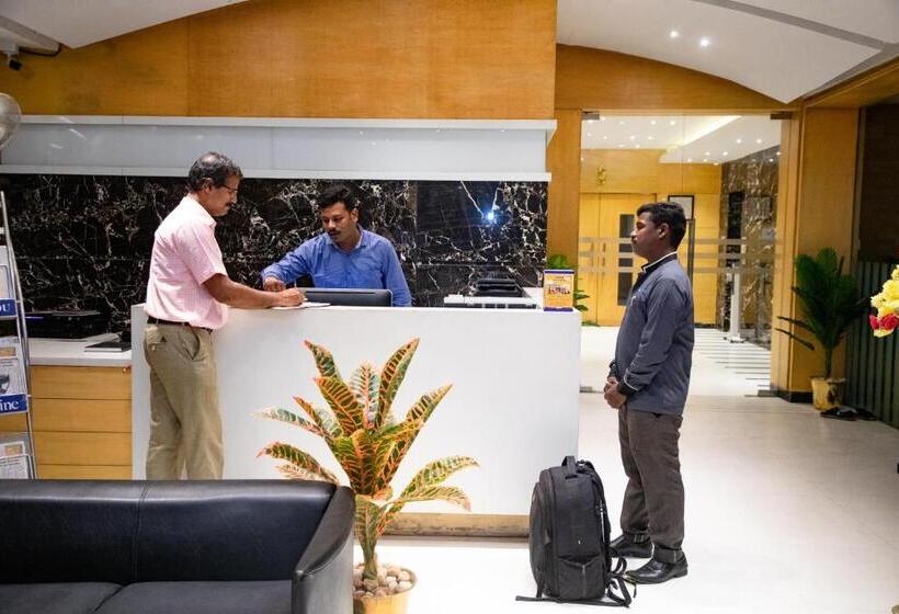 酒店 Arunaachalaa Resiidency