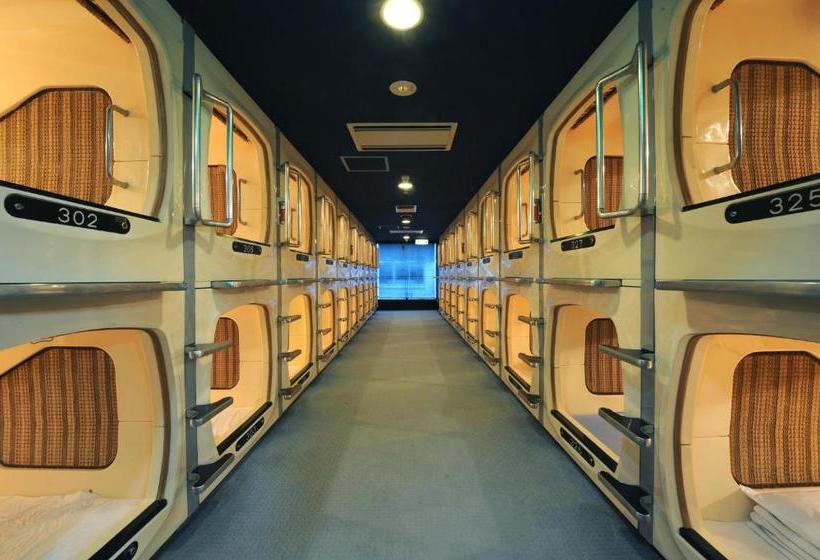 מלון כמוסות Capsule Inn Sapporo  Caters To Men