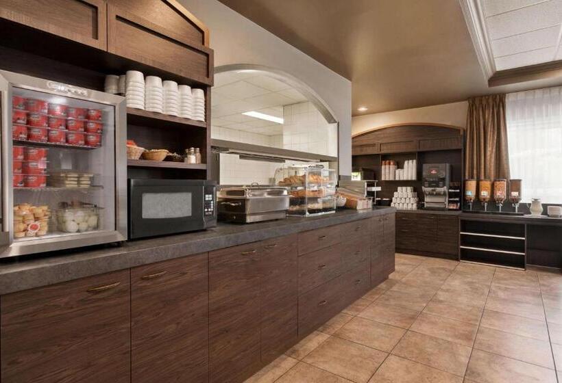 فندق Days Inn By Wyndham Levis