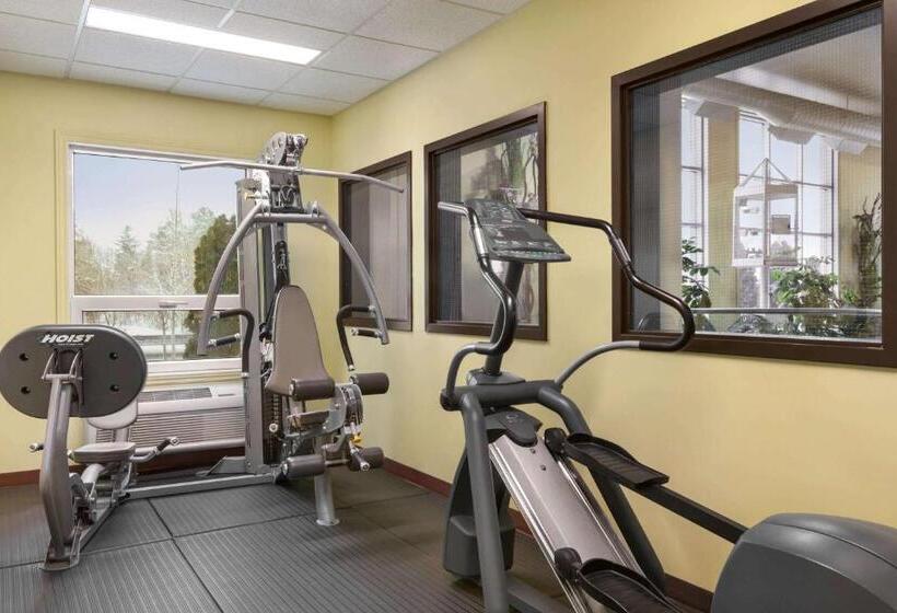 فندق Days Inn By Wyndham Levis