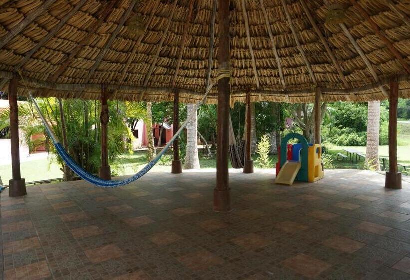 فندق Doralba Inn Chichen