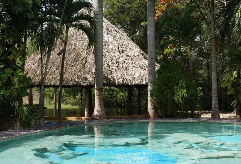 فندق Doralba Inn Chichen