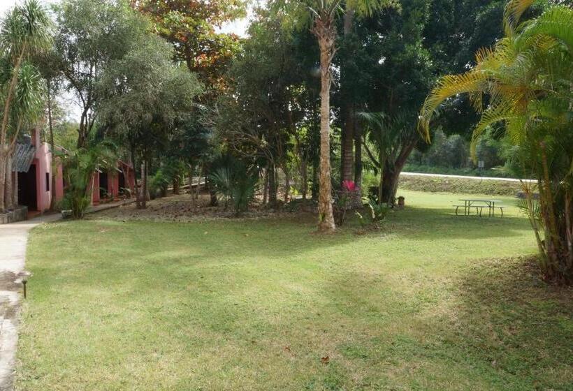 فندق Doralba Inn Chichen