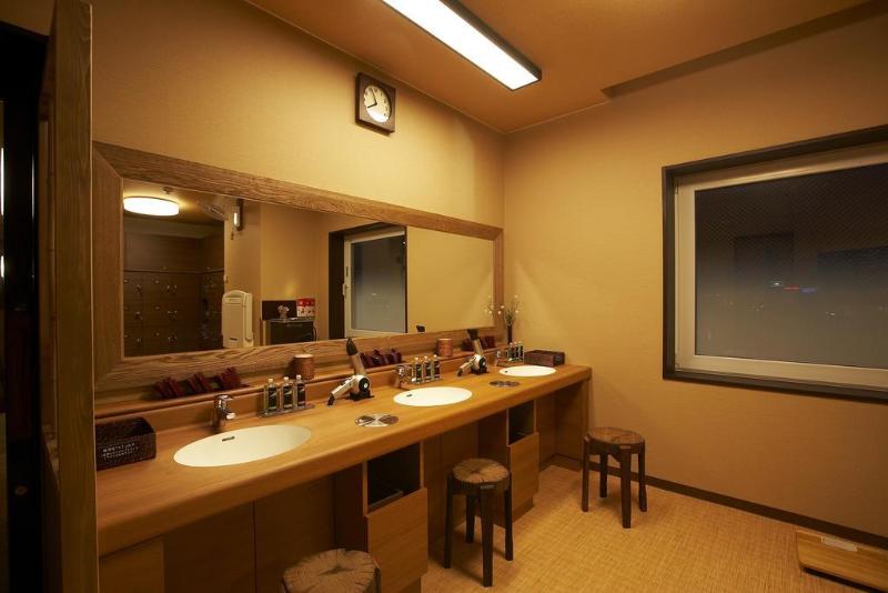 בית מלון כפרי Dormy Inn Tomakomai