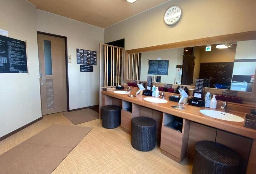 בית מלון כפרי Dormy Inn Tomakomai