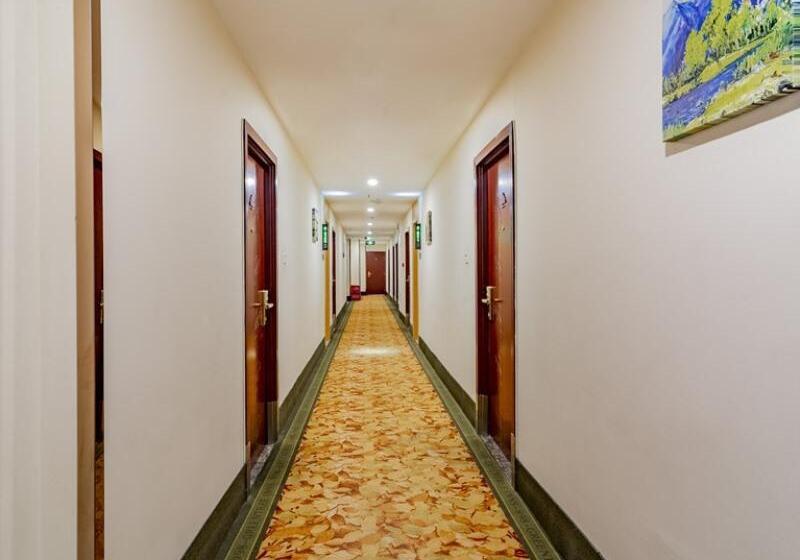 호텔 Greentree Inn Beijing Guangmingqiao Express Apartment