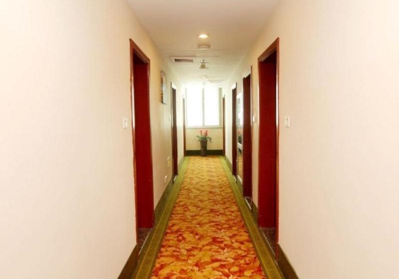 호텔 Greentree Inn Jinhua Railway Station Express