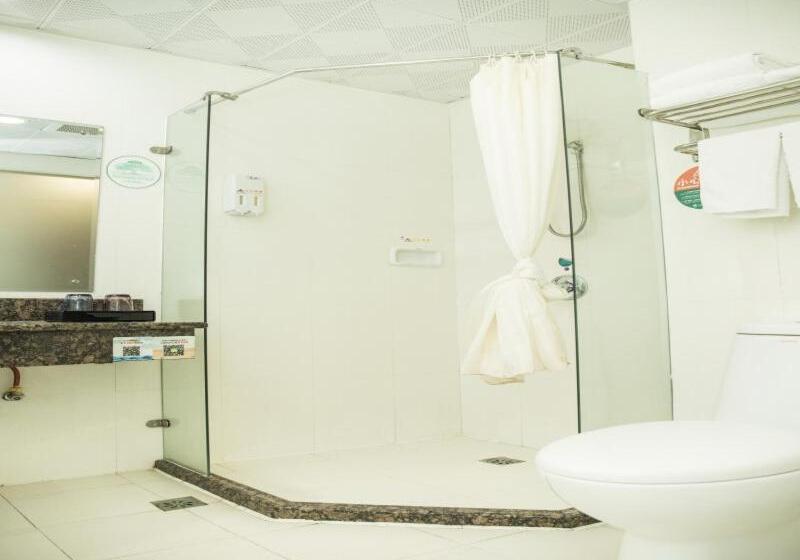 호텔 Greentree Inn Jinhua Railway Station Express