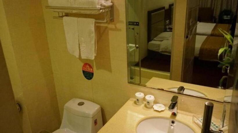 Отель Greentree Inn Yancheng Station