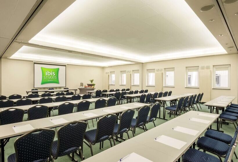 酒店 Ibis Styles Warszawa West