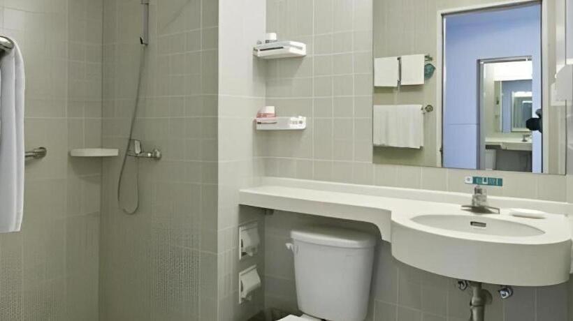 Отель Jinjiang Inn Jinhua Binhong Road