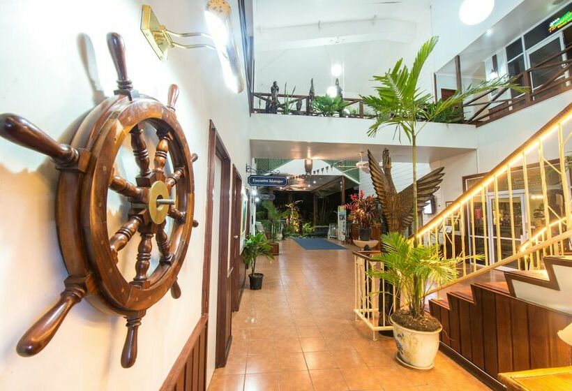 호텔 Kalibobo Village