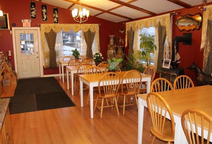 فندق Knights Inn Huntsville