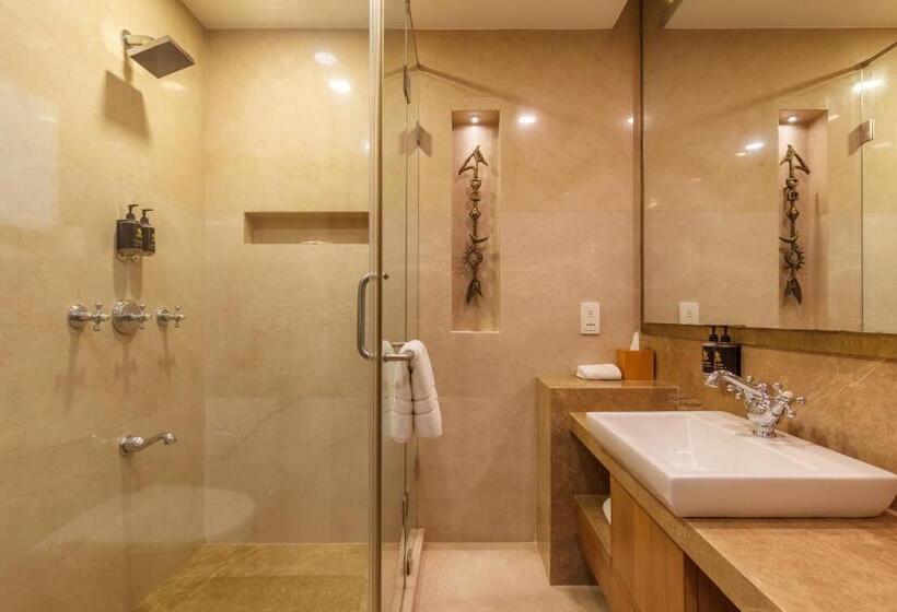 Le Sutra Hotel, Khar, Mumbai