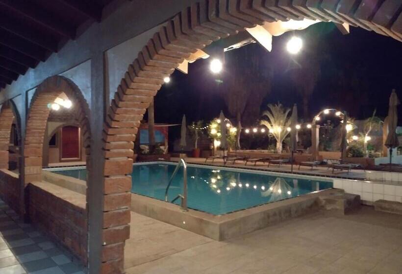 فندق Loreto Playa Boutique