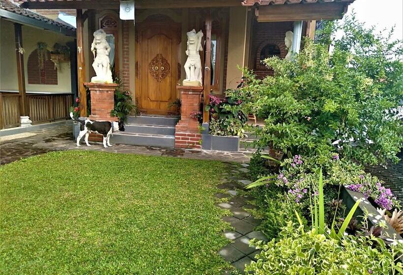 בית מלון כפרי Made Oka Homestay And Warung