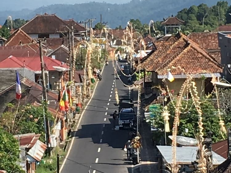 בית מלון כפרי Made Oka Homestay And Warung