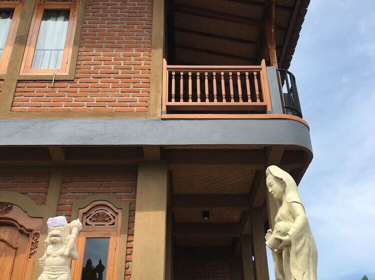 בית מלון כפרי Made Oka Homestay And Warung