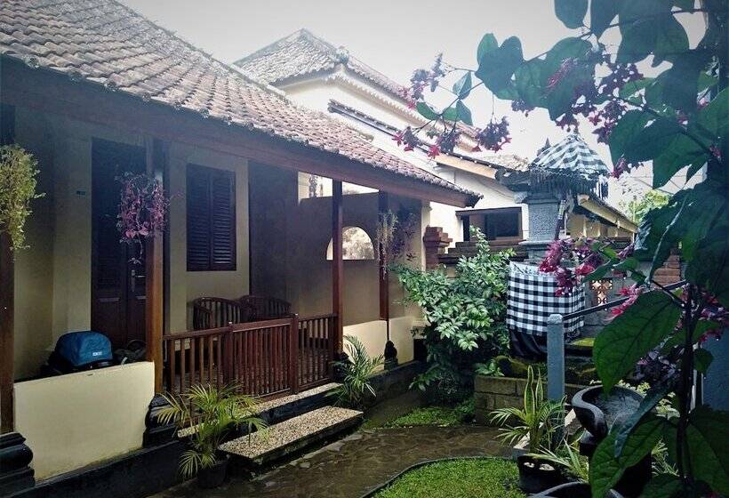 בית מלון כפרי Made Oka Homestay And Warung