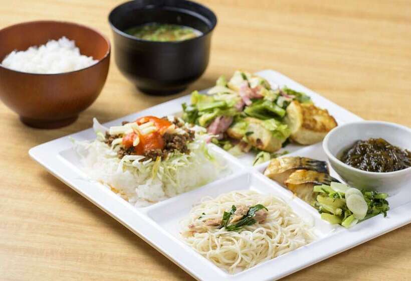 酒店 Nishitetsu Resort Inn Naha