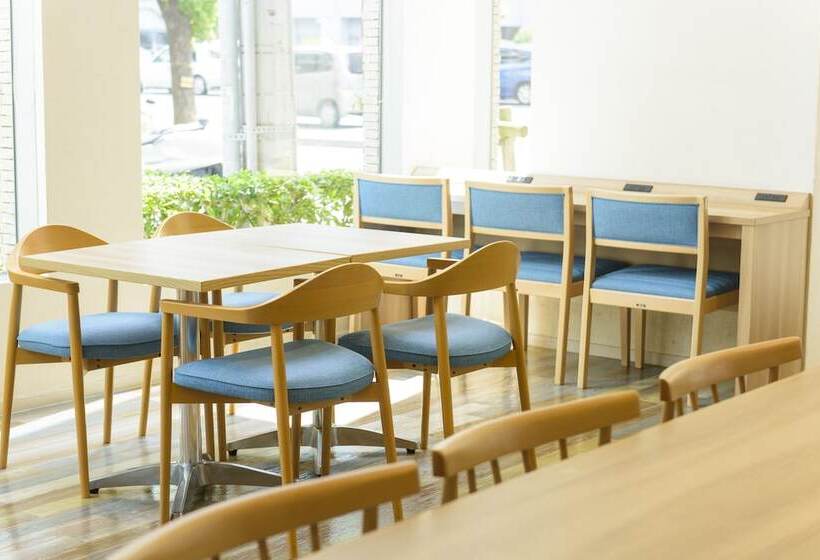 בית מלון כפרי Nishitetsu Resort Inn Naha