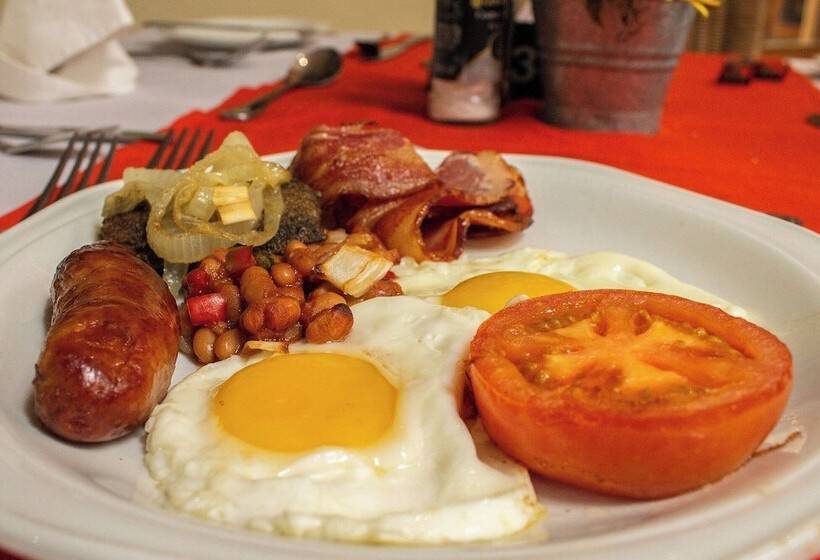 Отель Numbi & Garden Suites