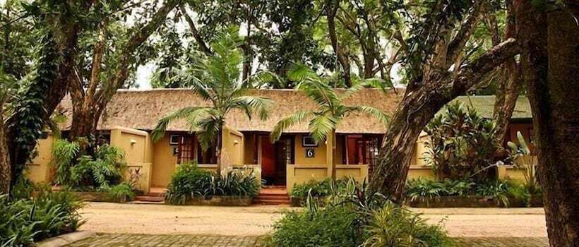 Отель Numbi & Garden Suites