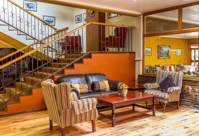 Отель Numbi & Garden Suites