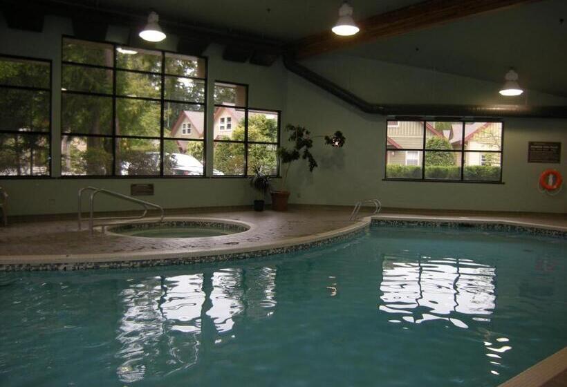 בית מלון כפרי Oceanside Village Resort