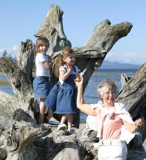 בית מלון כפרי Oceanside Village Resort