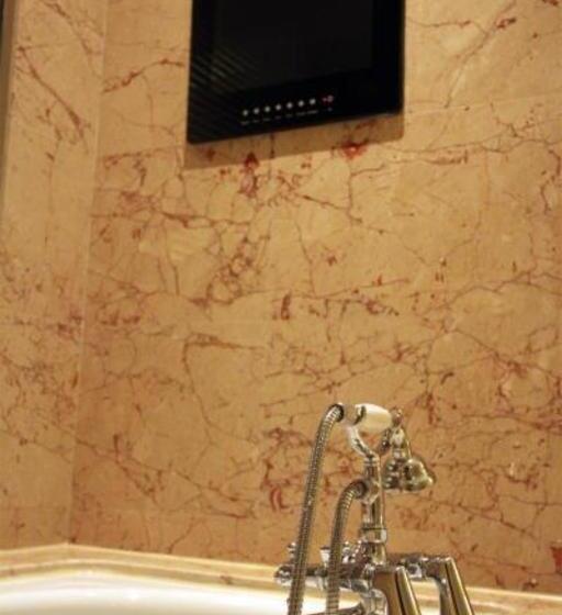 Optics Valley Kingdom Plaza Hotel Wuhan