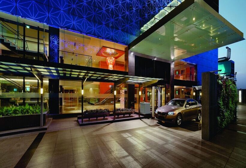 Отель Orange Megastructure Llp