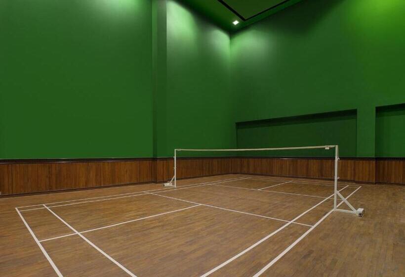 Отель Orange Megastructure Llp