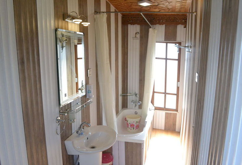 酒店 Peacock Houseboats