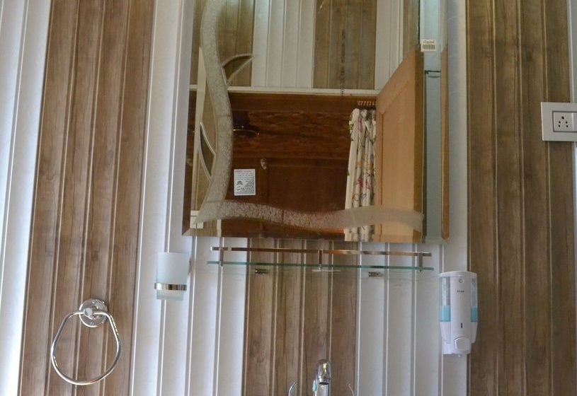 酒店 Peacock Houseboats