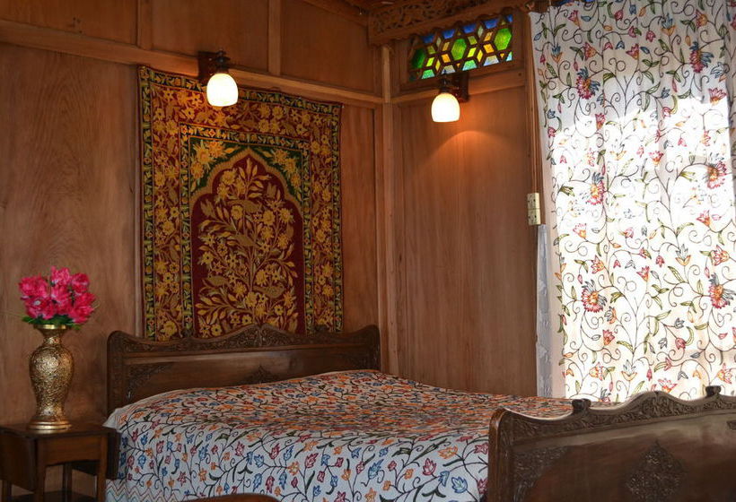 酒店 Peacock Houseboats