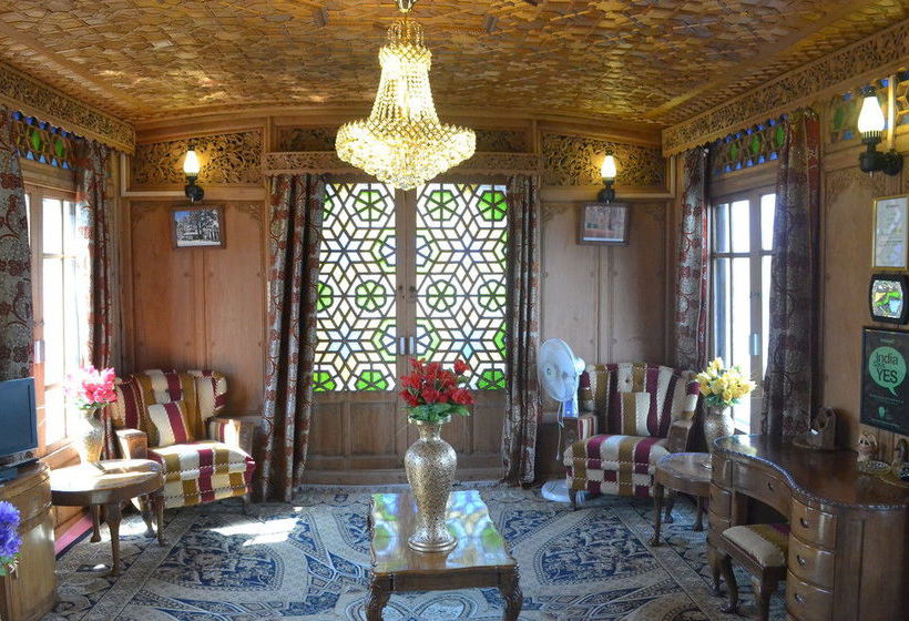 酒店 Peacock Houseboats