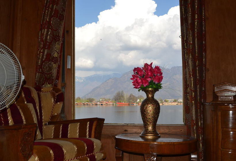 酒店 Peacock Houseboats