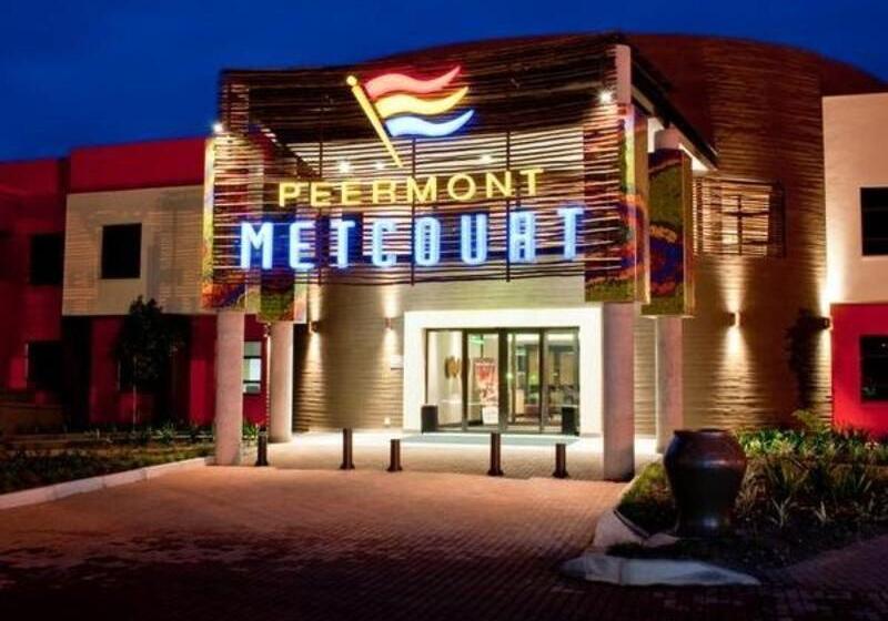 בית מלון כפרי Peermont Metcourt At Umfolozi Empangeni