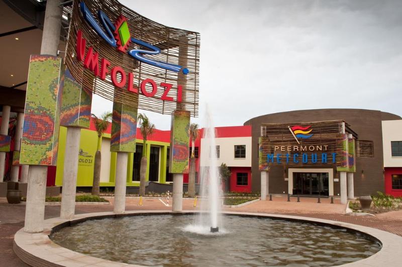 בית מלון כפרי Peermont Metcourt At Umfolozi Empangeni