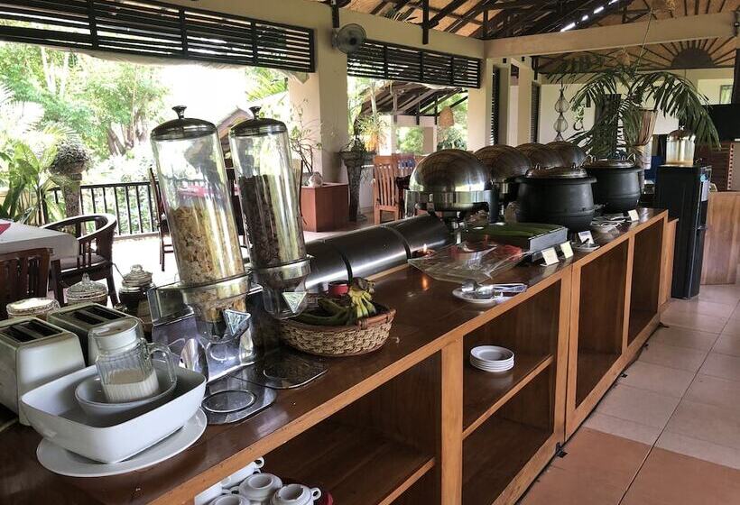 酒店 Puri Sari Beach