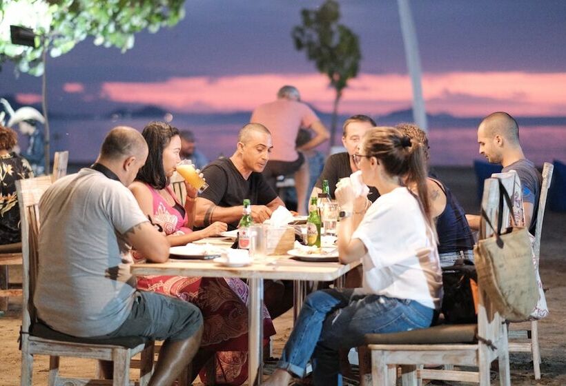 هتل Puri Sari Beach