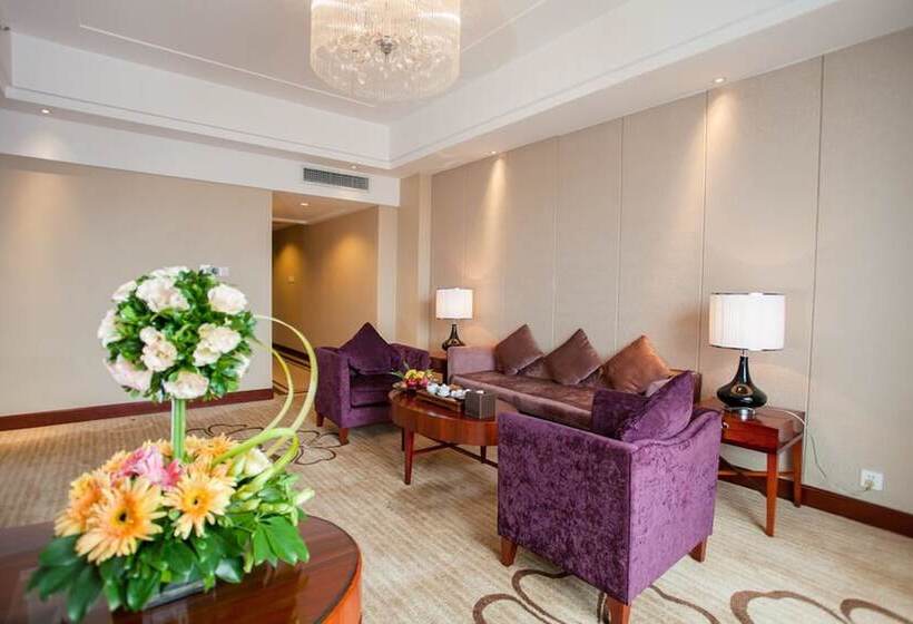 בית מלון כפרי Ramada Plaza Shaoguan City Centre