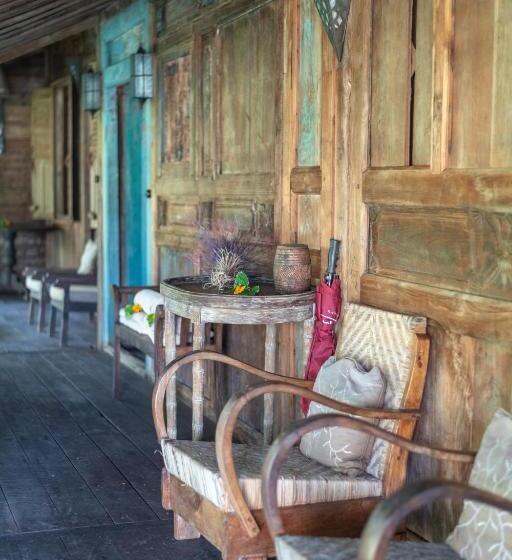 هتل Ratua Private Island Resort